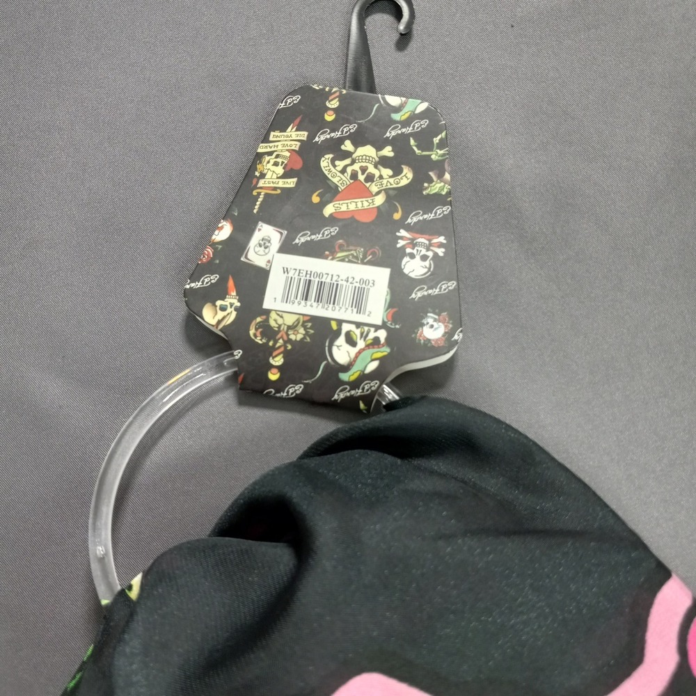 NWT Ed Hardy Tattoo Graphic Scarf Skull‎ Heart Rose Black Pink - Picture 6 of 8